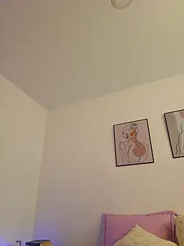 VictoriaEvaans  online show from September 30, 2025, 9:21 pm