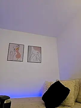 VictoriaEvaans  online show from March 12, 2025, 7:58 pm