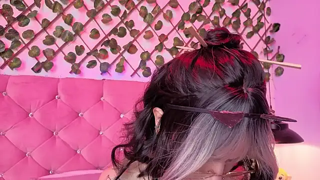 lauren evans96 online show from March 6, 2026, 3:34 am