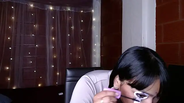 Priyalakshmi  online show from September 15, 2025, 11:43 am