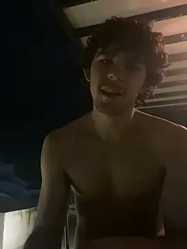 Luca ferrer  online show from March 19, 2025, 7:40 am