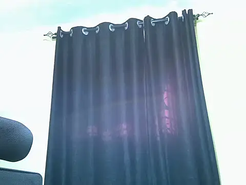 Horny-slut  online show from November 11, 2025, 12:33 pm