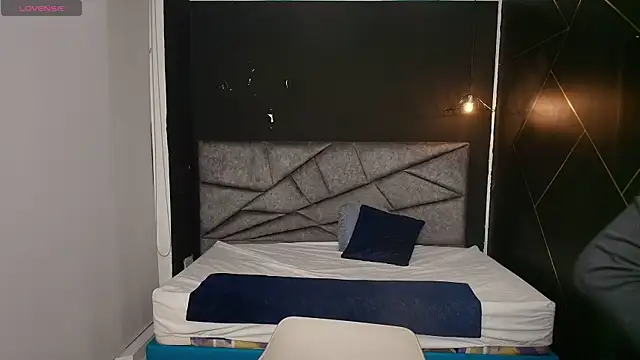 NatashaMason  online show from September 20, 2025, 11:59 am