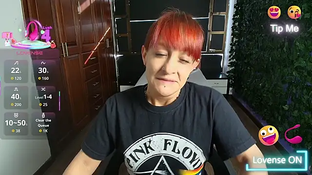 NatashaMason  online show from September 16, 2025, 11:55 am