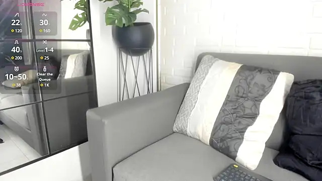 karina gomez 18 online show from March 16, 2025, 3:25 am