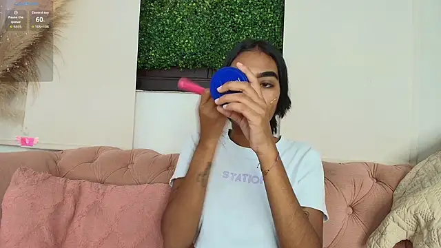 julieta aguilar1 online show from October 25, 2025, 7:14 pm