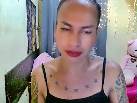 Snapshot of Indaypakay_ts chatting on October 7, 2025, 6:25 am Indaypakay ts online show from October 7, 2025, 6:25 am