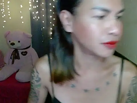 Snapshot of Indaypakay_ts chatting on October 30, 2025, 9:22 pm Indaypakay ts online show from October 30, 2025, 9:22 pm