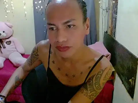 Snapshot of Indaypakay_ts chatting on October 12, 2025, 7:21 am Indaypakay ts online show from October 12, 2025, 7:21 am