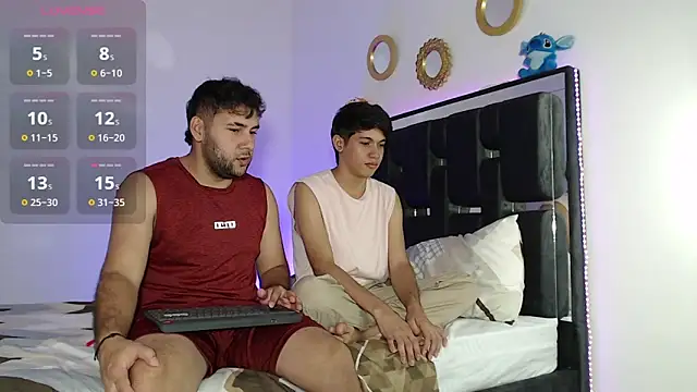 Valerio 22 online show from November 18, 2025, 9:51 pm