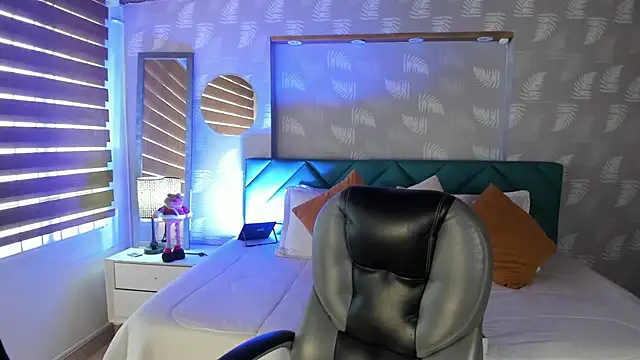 Nami sunny online show from November 25, 2025, 12:49 pm