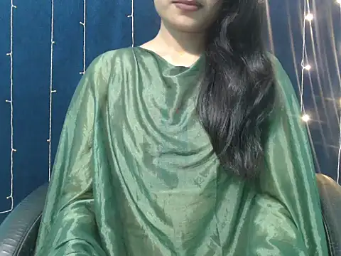 Yashi online show from November 4, 2025, 2:43 pm