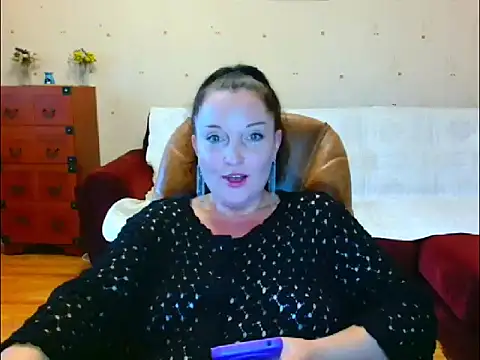 Snapshot of Alice3694 chatting on September 17, 2025, 6:15 am Alice3694 online show from September 17, 2025, 6:15 am