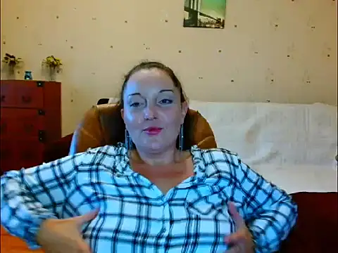 Snapshot of Alice3694 chatting on September 11, 2025, 5:18 am Alice3694 online show from September 11, 2025, 5:18 am