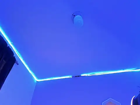 ASIAM BRUNET online show from March 12, 2026, 2:43 pm