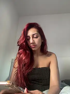 Snapshot of julialupato1606 chatting on March 13, 2025, 9:10 am julialupato1606 online show from March 13, 2025, 9:10 am