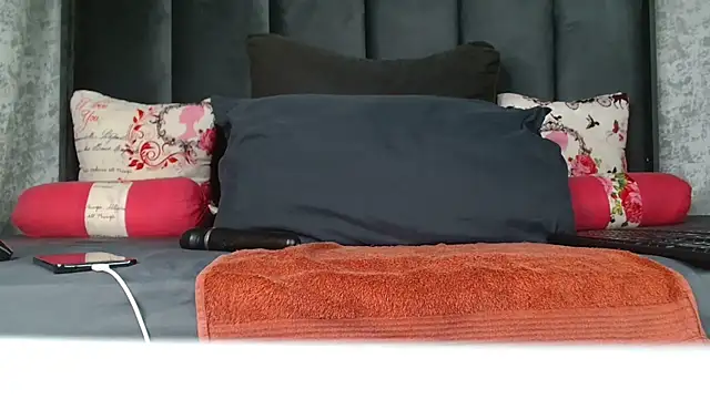 Lucy Blacksilk online show from February 16, 2026, 7:45 pm