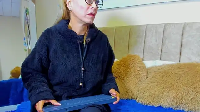 emagarcia online show from September 17, 2025, 1:13 pm