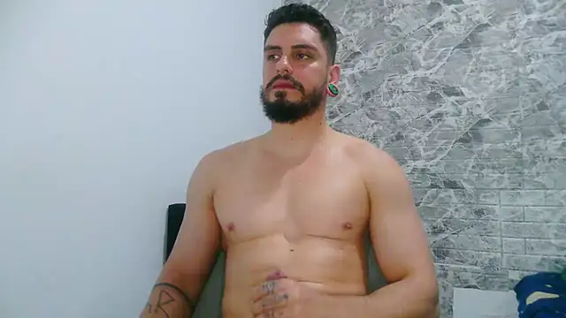 Aaron kwok28 online show from February 18, 2025, 10:36 pm