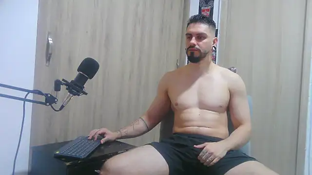 Aaron kwok28 online show from November 23, 2025, 3:05 am