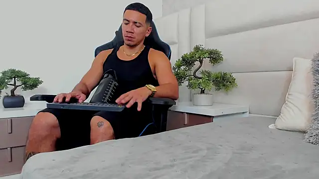 Snapshot of marc_ginale chatting on September 18, 2025, 2:58 am marc ginale online show from September 18, 2025, 2:58 am