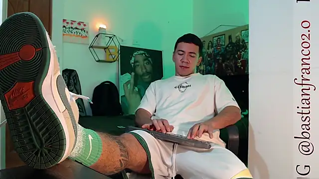 Snapshot of marc_ginale chatting on March 23, 2025, 4:27 am marc ginale online show from March 23, 2025, 4:27 am