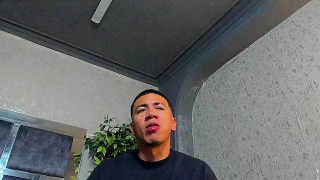 Snapshot of marc_ginale chatting on October 25, 2025, 2:07 pm marc ginale online show from October 25, 2025, 2:07 pm