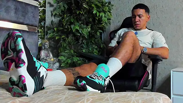 Snapshot of marc_ginale chatting on October 5, 2025, 1:24 pm marc ginale online show from October 5, 2025, 1:24 pm