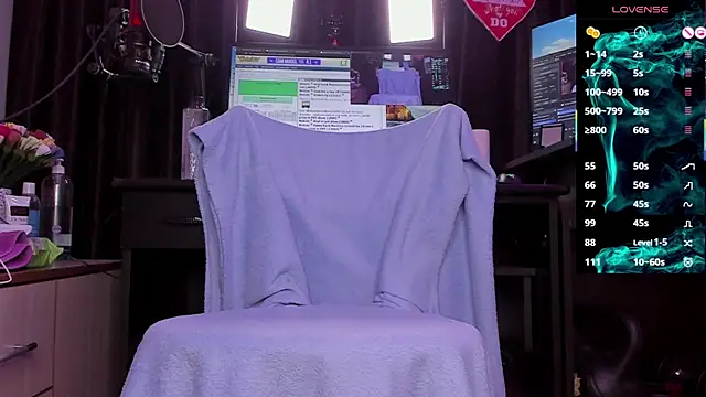 Raissa sky26 online show from March 7, 2025, 3:40 am