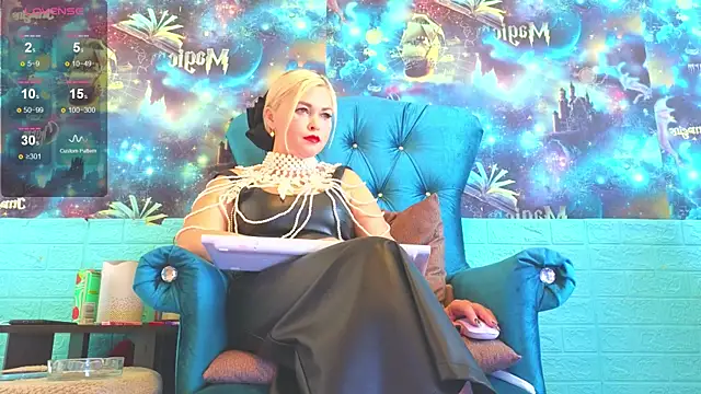 Snapshot of Snow_Goddess chatting on October 12, 2025, 3:41 am Snow Goddess online show from October 12, 2025, 3:41 am