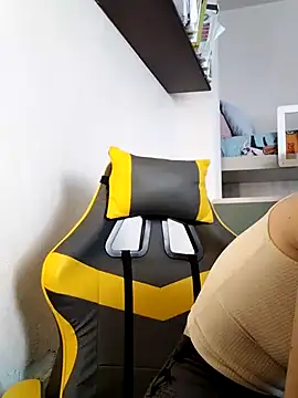 Feli blue online show from February 27, 2025, 9:07 am