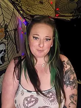 Bunny Cummings online show from October 16, 2025, 6:38 pm