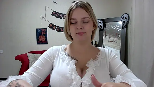 Snapshot of DianeMills chatting on November 2, 2025, 5:07 pm DianeMills online show from November 2, 2025, 5:07 pm