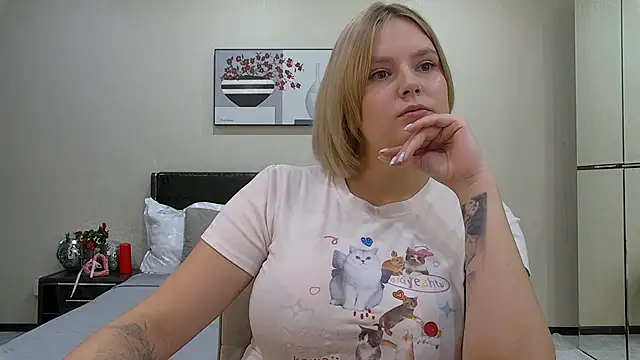 Snapshot of DianeMills chatting on November 26, 2025, 7:14 pm DianeMills online show from November 26, 2025, 7:14 pm