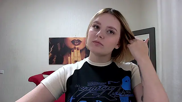 Snapshot of DianeMills chatting on March 22, 2025, 5:31 pm DianeMills online show from March 22, 2025, 5:31 pm