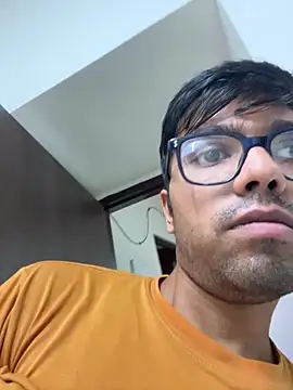 Snapshot of BoyzaraHatke chatting on May 30, 2026, 6:24 pm BoyzaraHatke online show from May 30, 2026, 6:24 pm