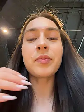 Holly Play online show from February 13, 2026, 12:05 pm