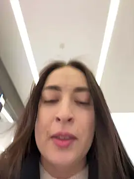 Holly Play online show from February 27, 2025, 10:33 am