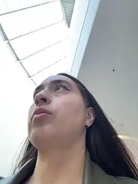 Holly Play online show from March 17, 2026, 9:01 am