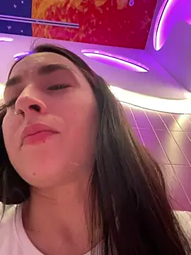 Holly Play online show from February 20, 2025, 7:12 am