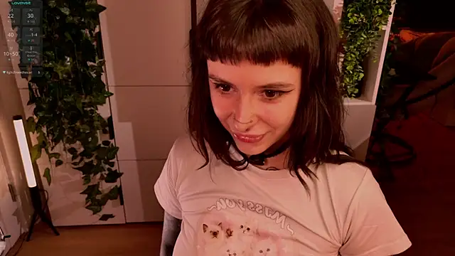 MichaellaMoon online show from April 15, 2026, 6:56 pm