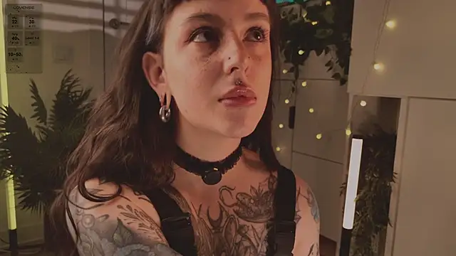 MichaellaMoon online show from January 16, 2026, 7:51 pm