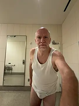 Snapshot of FLSexyGuy chatting on April 20, 2026, 1:13 pm FLSexyGuy online show from April 20, 2026, 1:13 pm