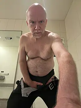 Snapshot of FLSexyGuy chatting on May 7, 2026, 1:25 pm FLSexyGuy online show from May 7, 2026, 1:25 pm