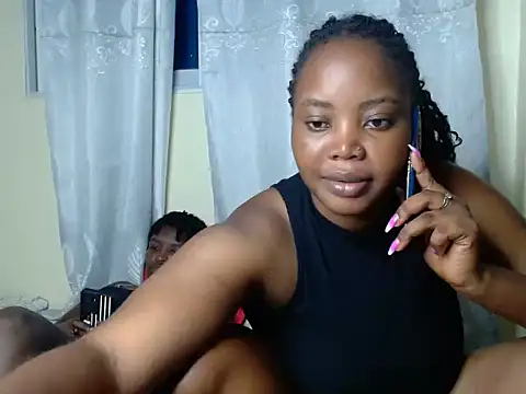 Snapshot of Petit_haris chatting on May 18, 2026, 9:41 pm Petit haris online show from May 18, 2026, 9:41 pm