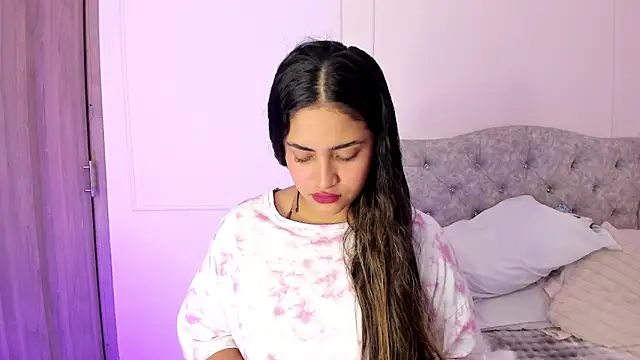 Isa squirt1 online show from November 7, 2025, 3:44 am