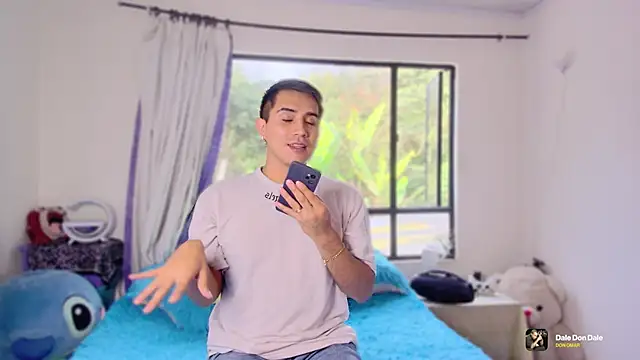 Chris Maddox online show from December 19, 2025, 9:28 pm