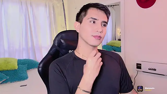 Chris Maddox online show from November 18, 2025, 8:34 pm