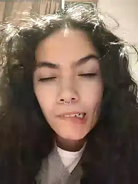 Snapshot of Emily_Saez1 chatting on December 10, 2024, 2:59 am Emily Saez1 online show from December 10, 2024, 2:59 am