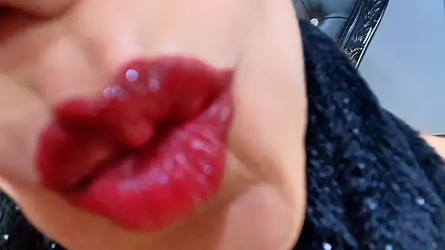 MelaniaKnauss online show from March 11, 2025, 8:42 pm